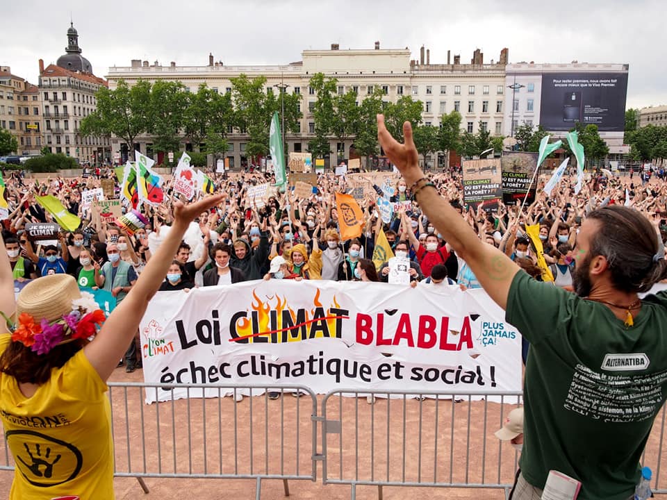 Organisation communautaire et écologie politique : l’expérience de l’association Bizi au Pays Basque
